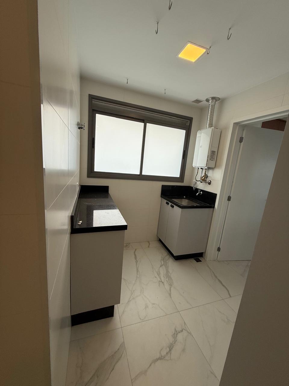 Apartamento à venda com 3 quartos, 180m² - Foto 8