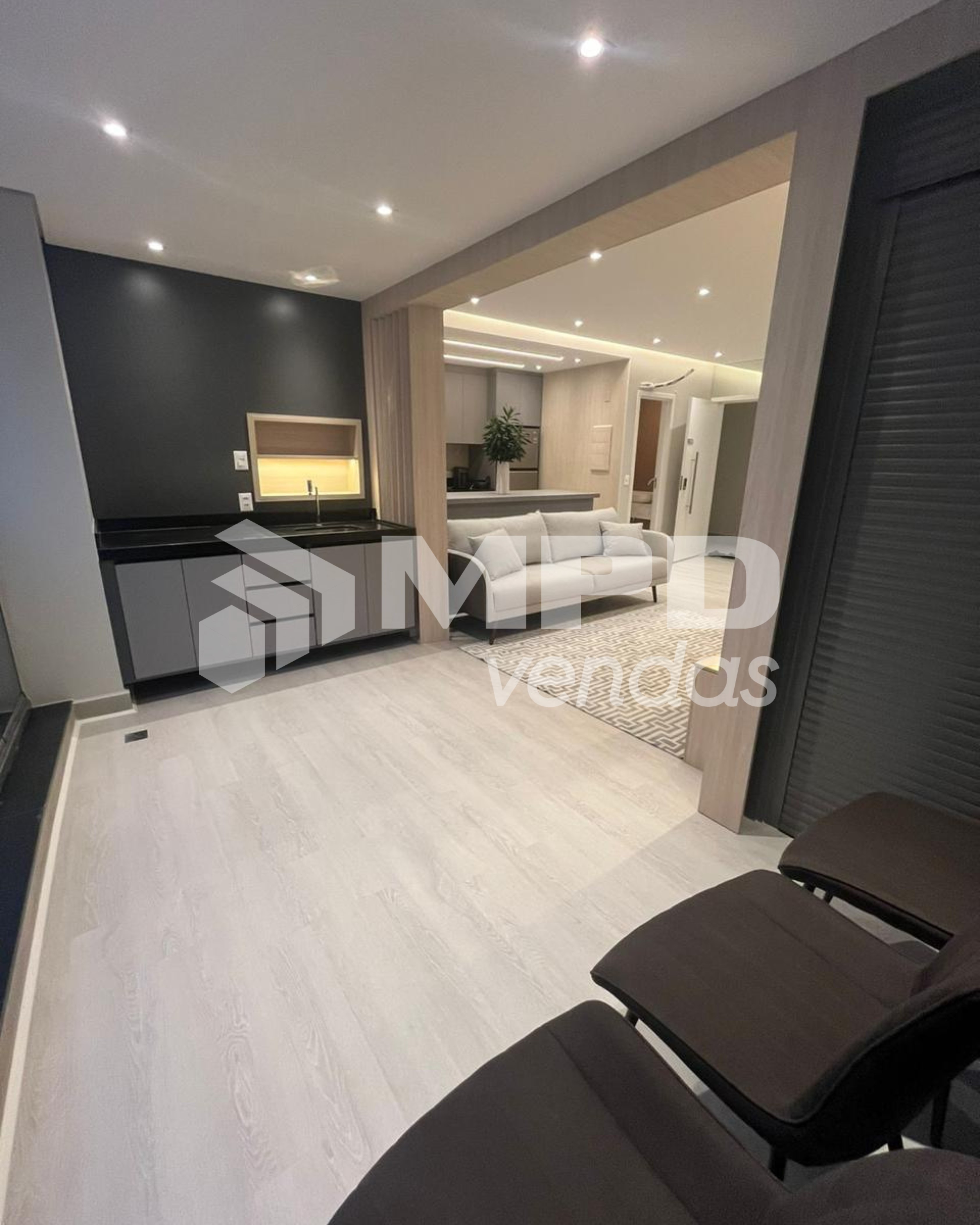 Apartamento à venda com 2 quartos, 95m² - Foto 1