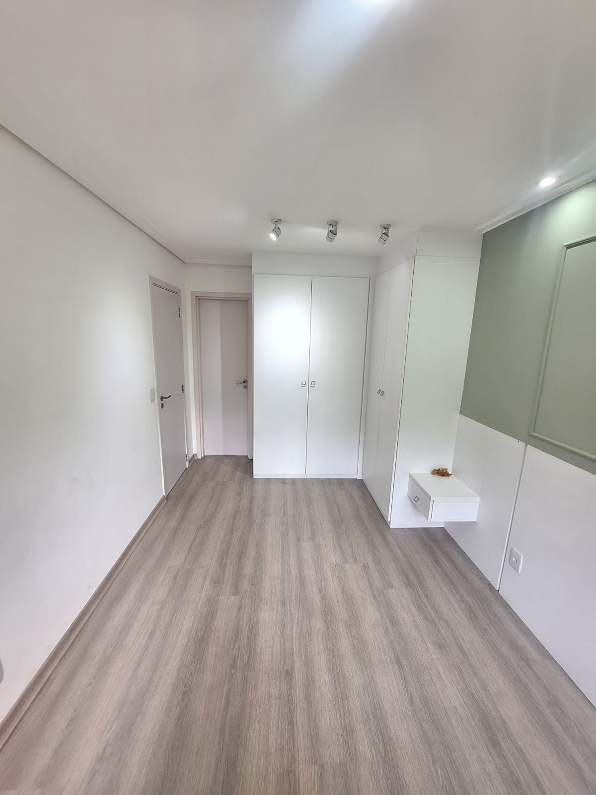 Apartamento para alugar com 2 quartos, 68m² - Foto 5