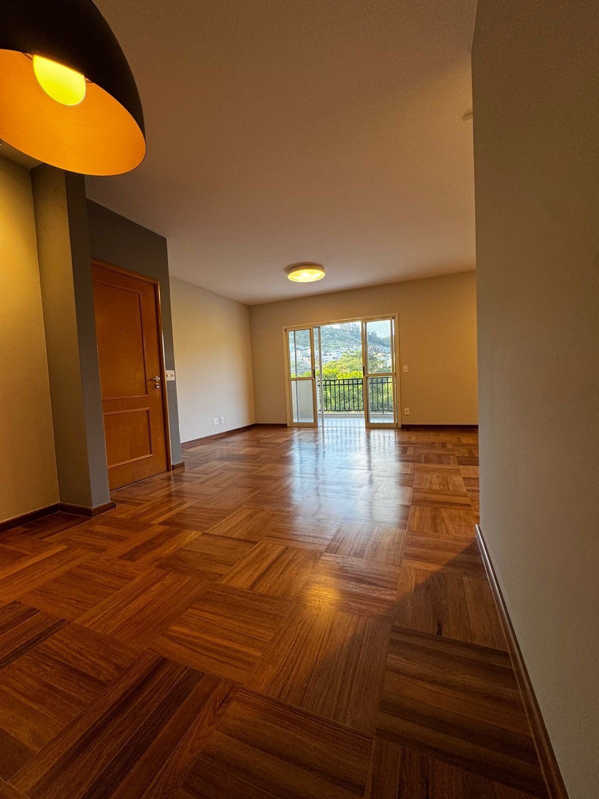 Apartamento para alugar com 3 quartos, 139m² - Foto 6