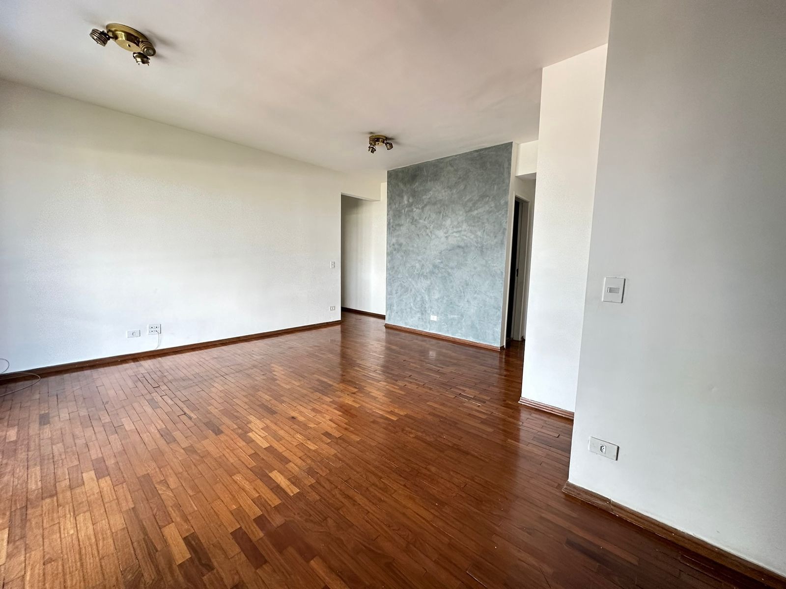 Apartamento à venda e aluguel com 2 quartos, 85m² - Foto 4