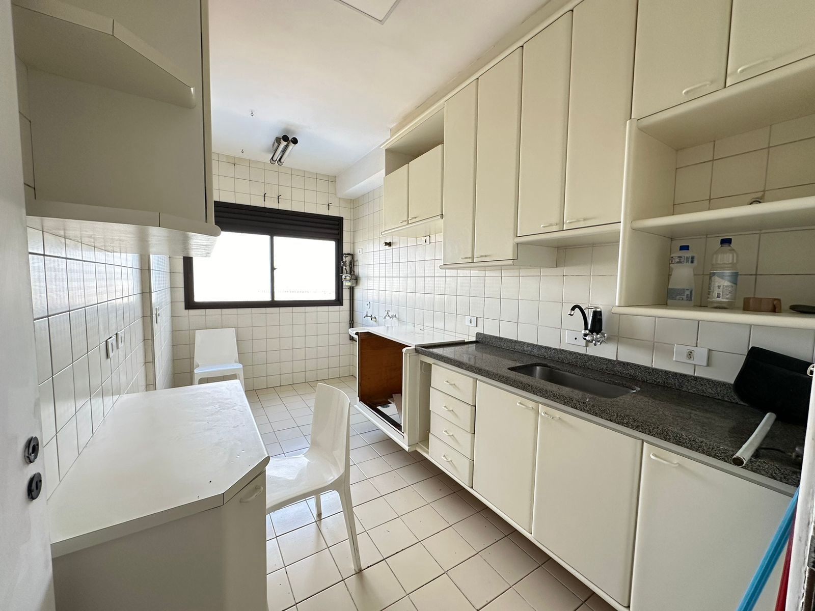 Apartamento à venda e aluguel com 2 quartos, 85m² - Foto 9