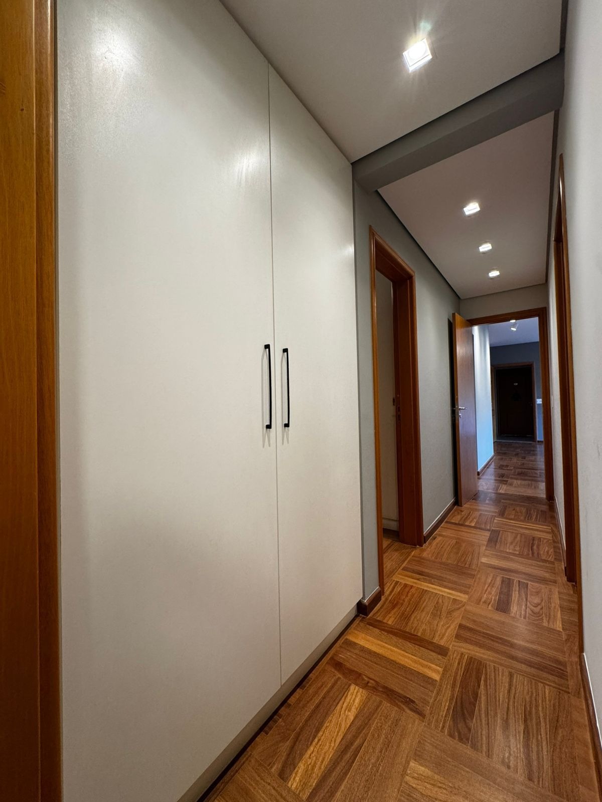 Apartamento para alugar com 3 quartos, 139m² - Foto 13