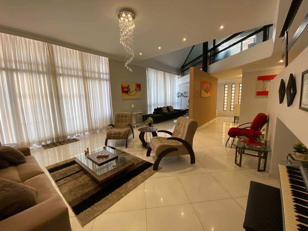 Casa à venda com 4 quartos, 400m² - Foto 4