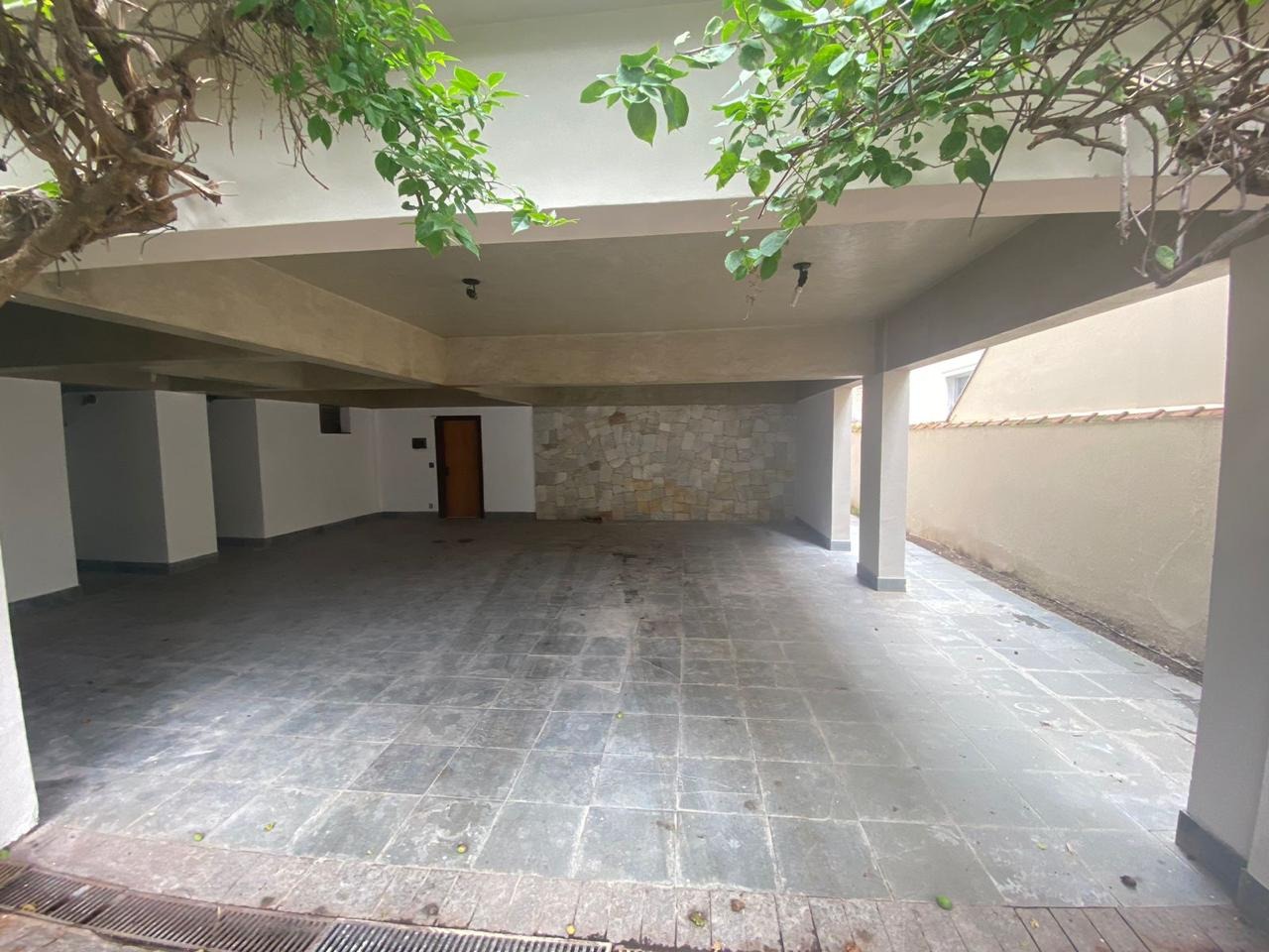 Casa de Condomínio para alugar com 4 quartos, 500m² - Foto 3