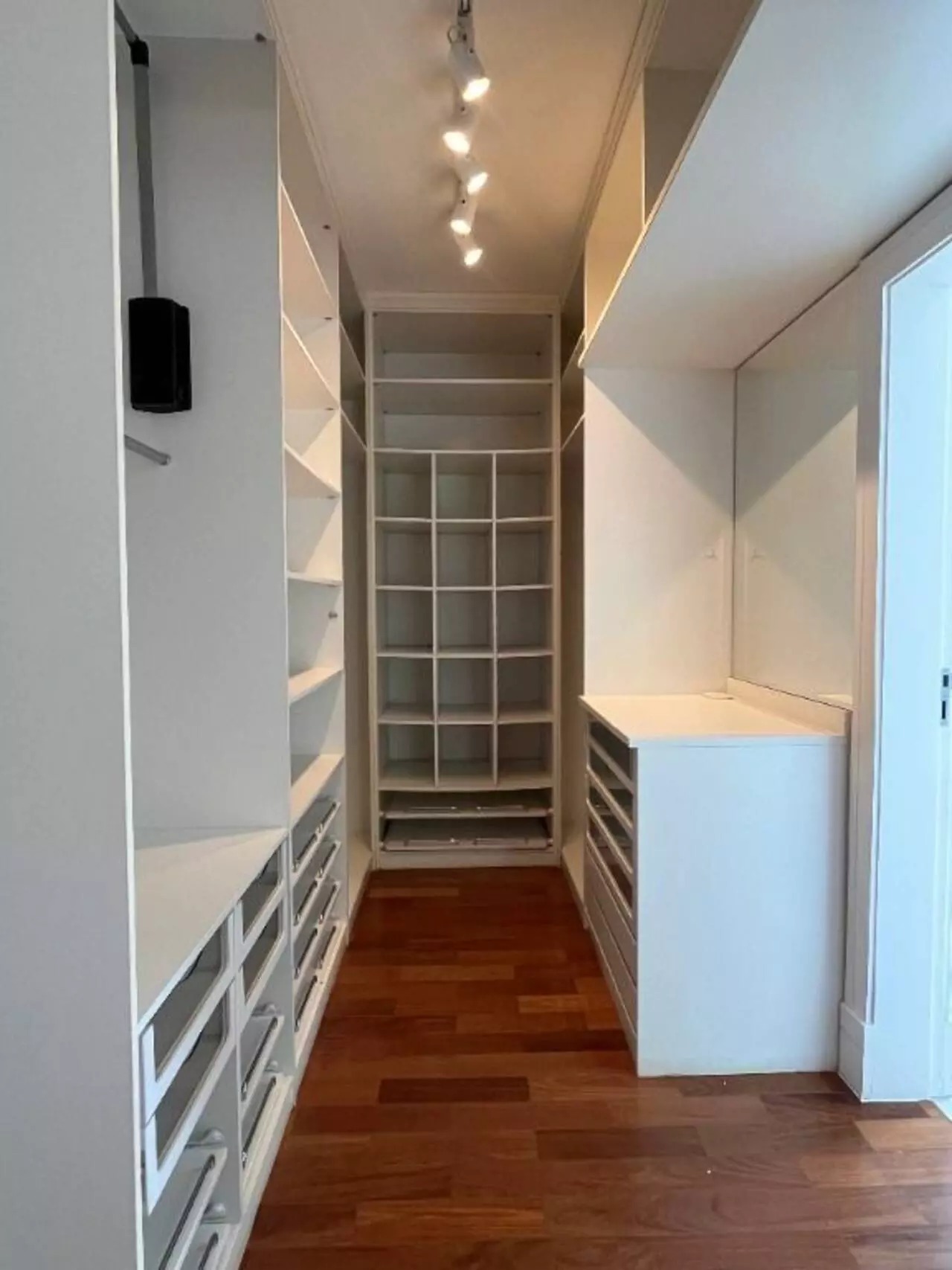 Casa de Condomínio para alugar com 4 quartos, 269m² - Foto 22