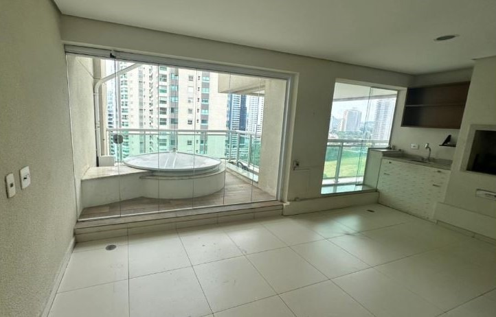 Apartamento para alugar com 3 quartos, 176m² - Foto 3