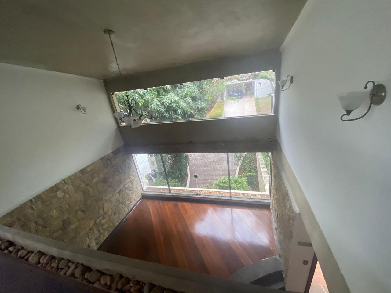 Casa de Condomínio para alugar com 4 quartos, 500m² - Foto 7