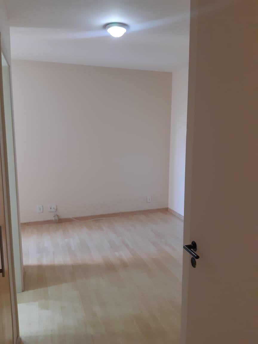 Apartamento para alugar com 3 quartos, 84m² - Foto 7