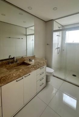 Apartamento para alugar com 3 quartos, 176m² - Foto 17