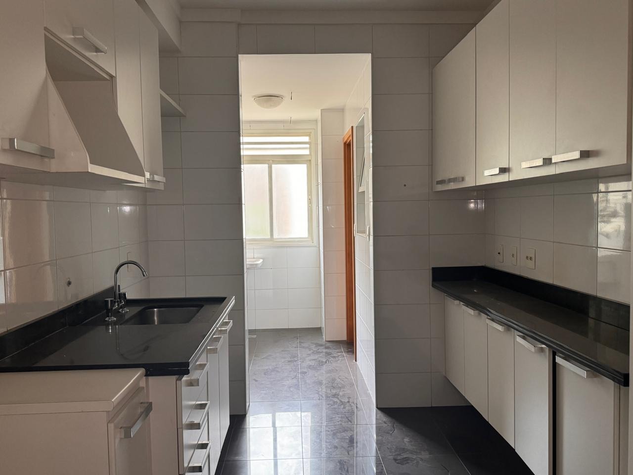 Apartamento à venda com 2 quartos, 100m² - Foto 7