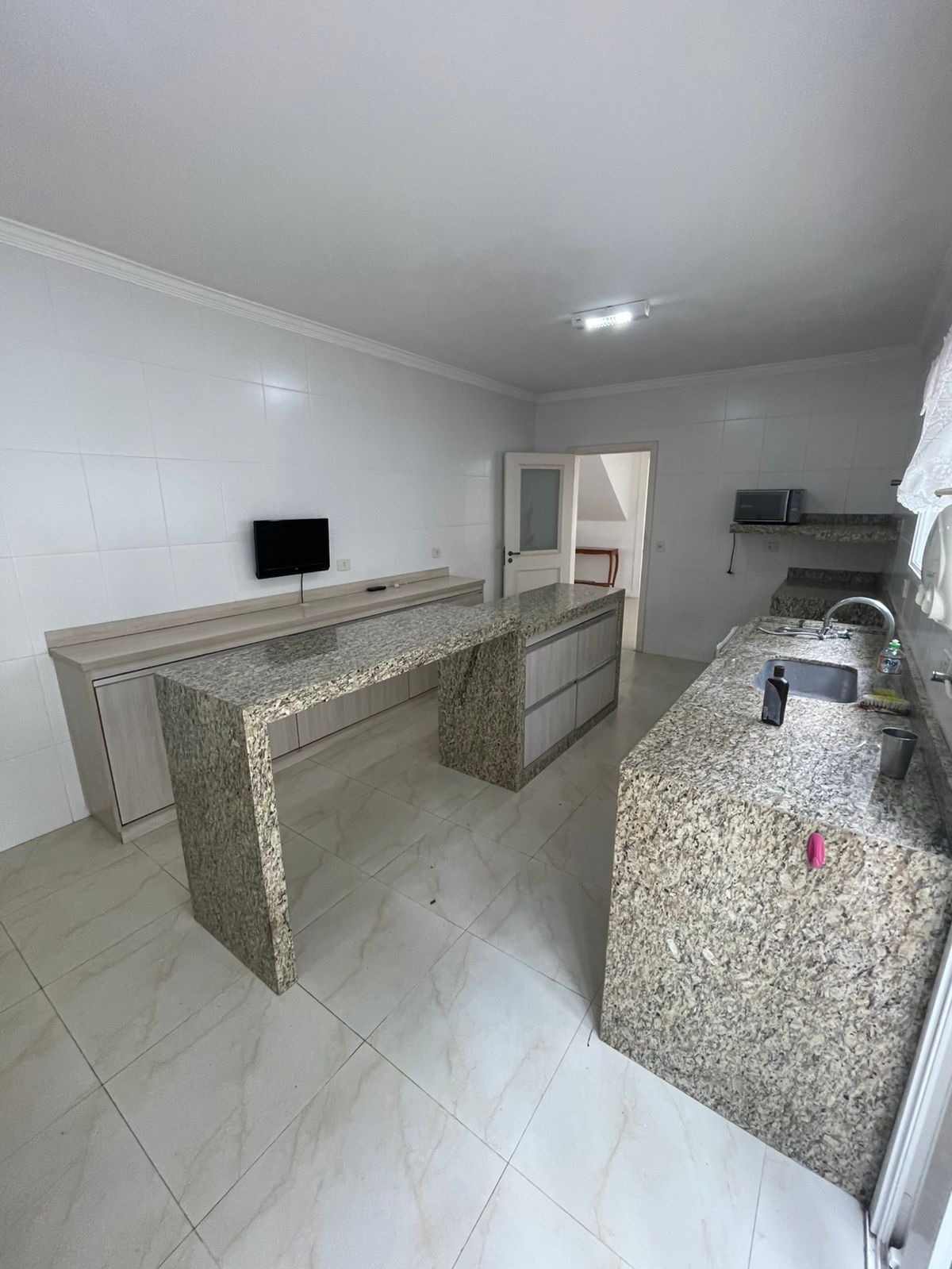 Casa à venda com 4 quartos, 400m² - Foto 14