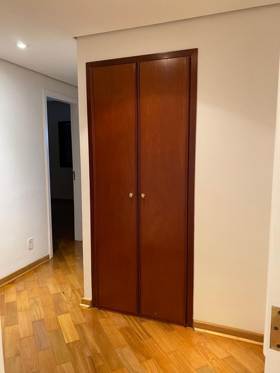 Apartamento para alugar com 3 quartos, 170m² - Foto 16