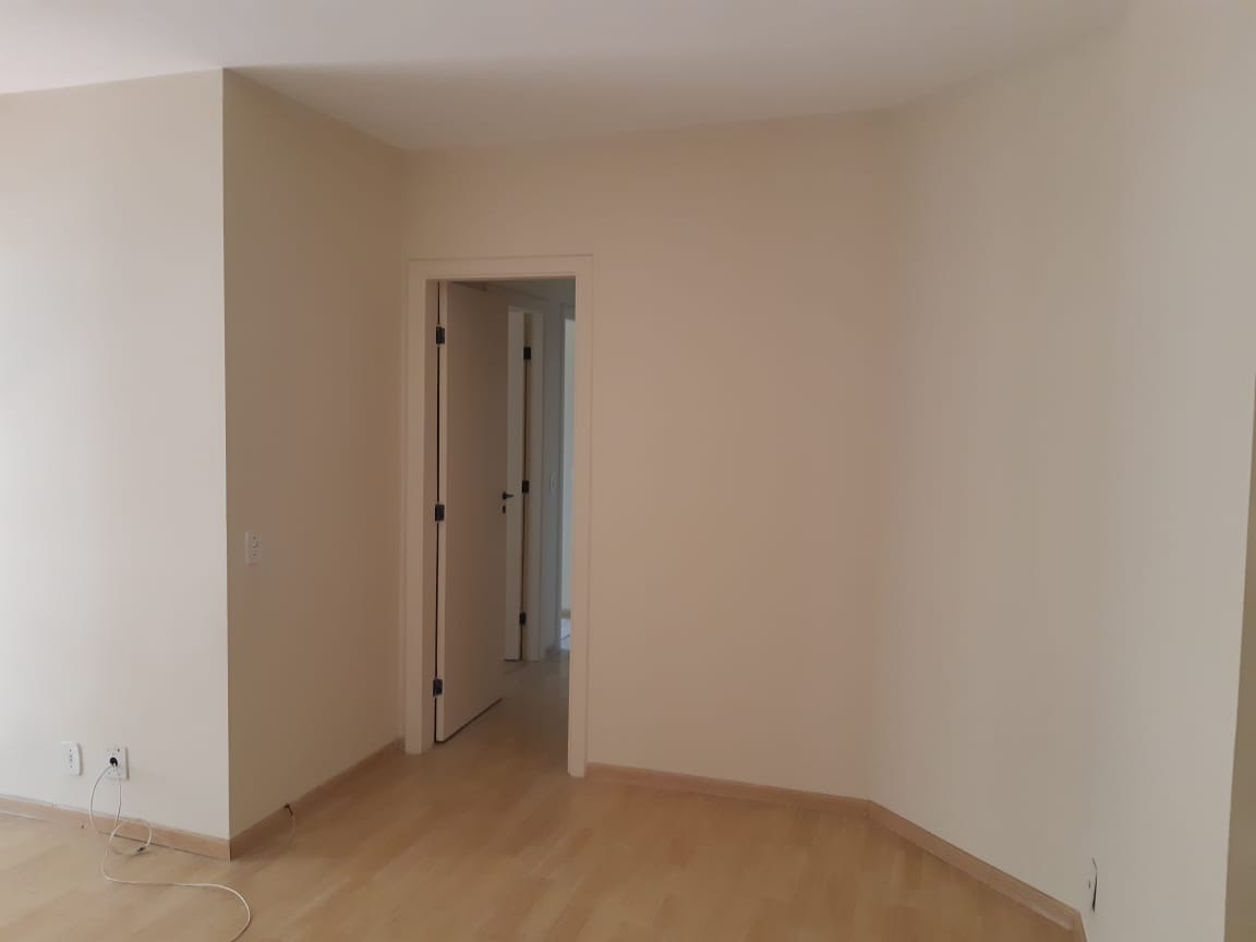 Apartamento para alugar com 3 quartos, 84m² - Foto 2