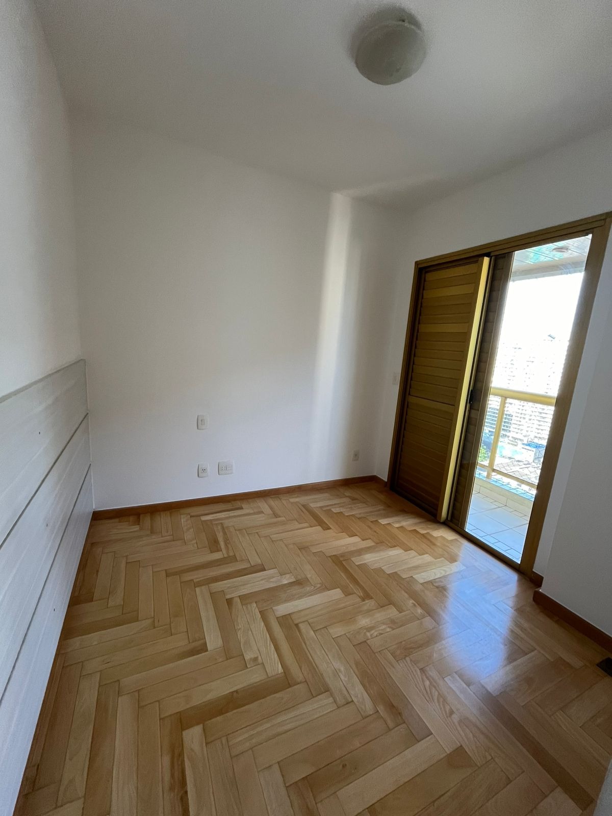 Apartamento para alugar com 3 quartos, 107m² - Foto 12