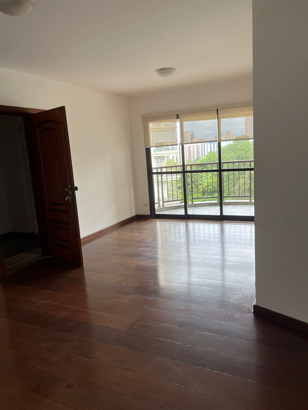 Apartamento para alugar com 3 quartos, 112m² - Foto 4