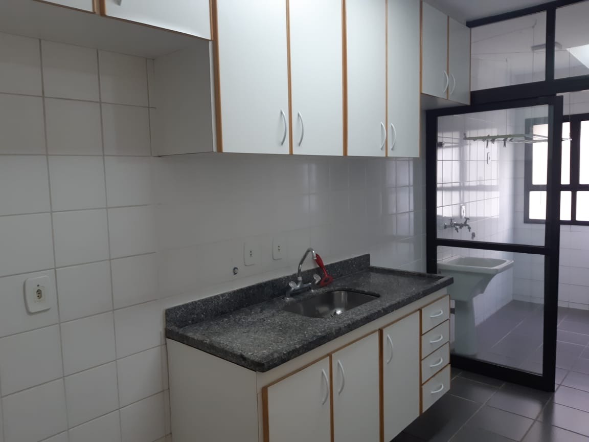 Apartamento para alugar com 3 quartos, 84m² - Foto 3