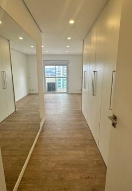 Apartamento para alugar com 3 quartos, 176m² - Foto 11