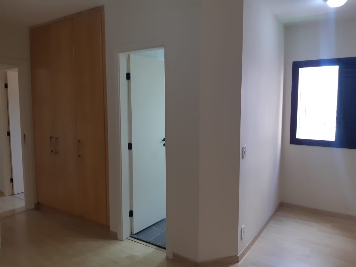 Apartamento para alugar com 3 quartos, 84m² - Foto 5