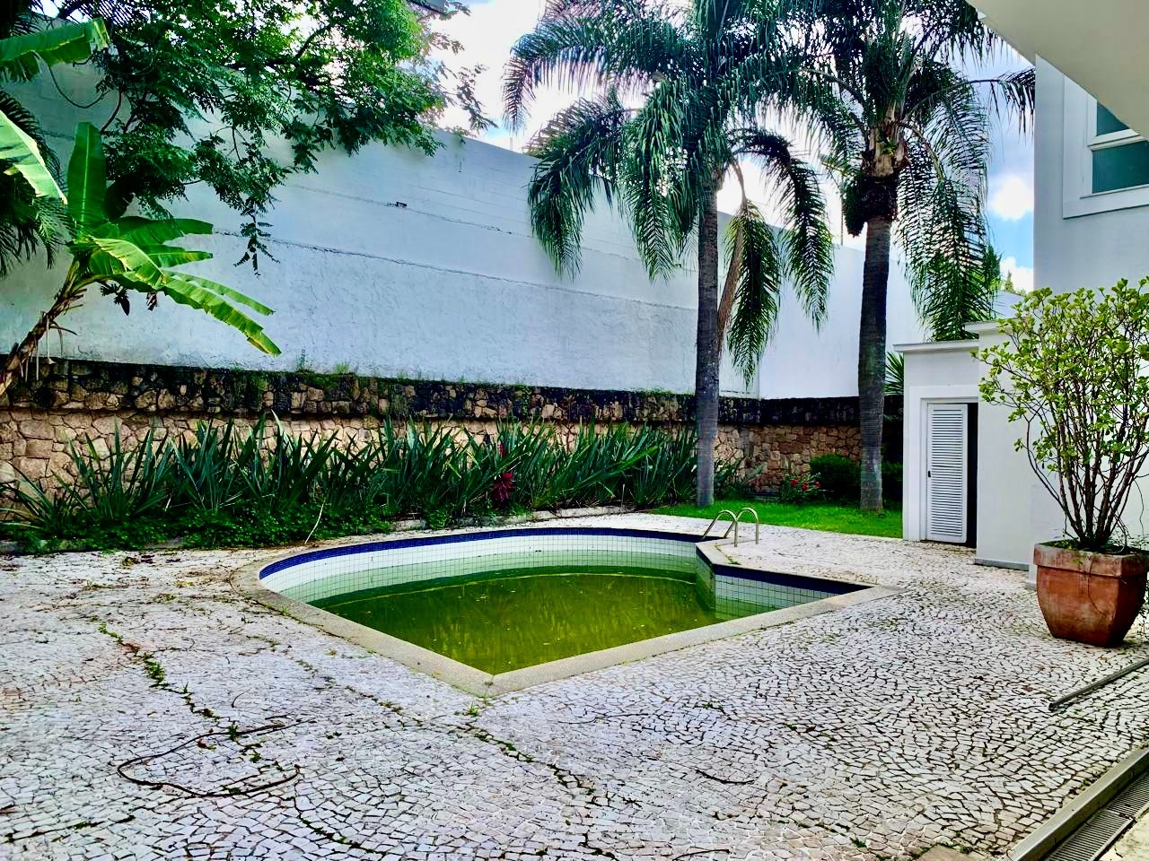 Casa de Condomínio para alugar com 4 quartos, 480m² - Foto 48