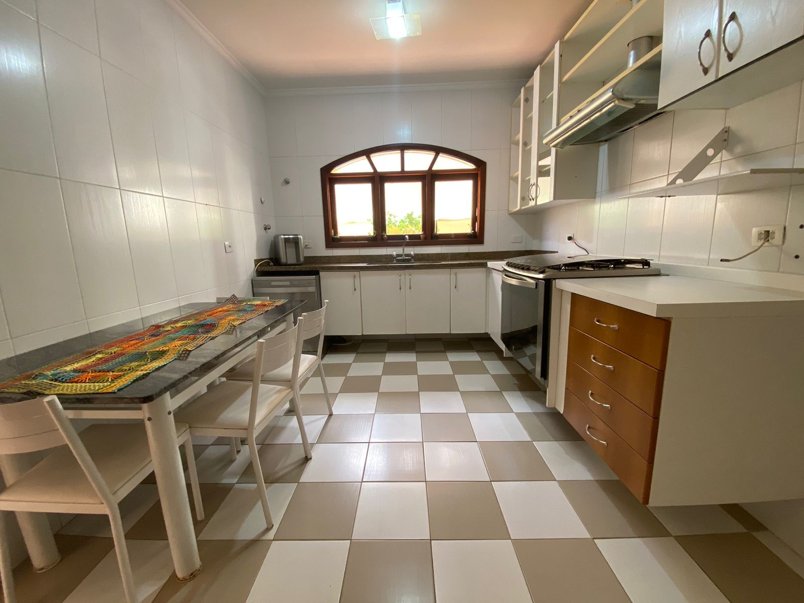 Casa de Condomínio à venda com 3 quartos, 300m² - Foto 10