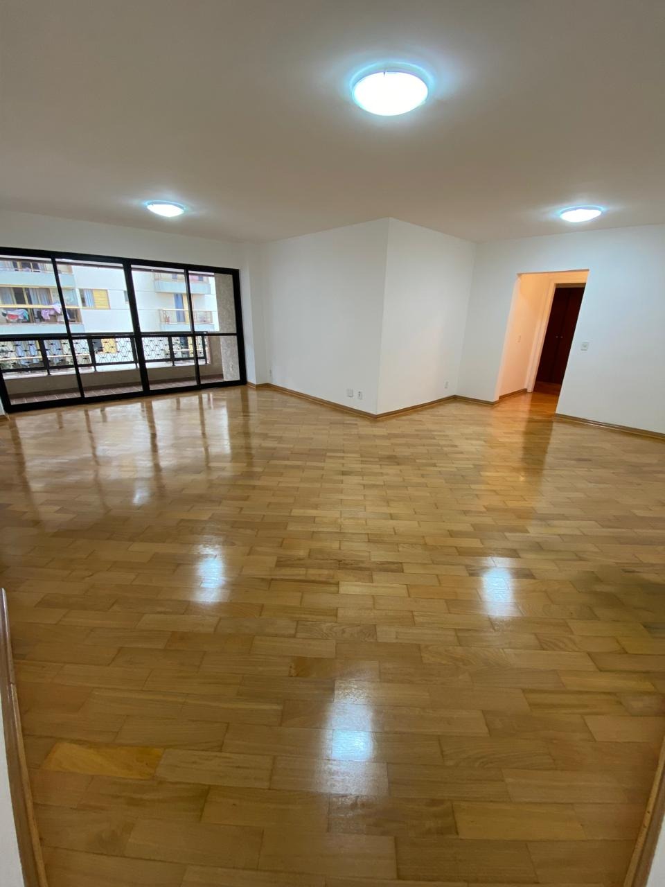 Apartamento para alugar com 3 quartos, 170m² - Foto 1