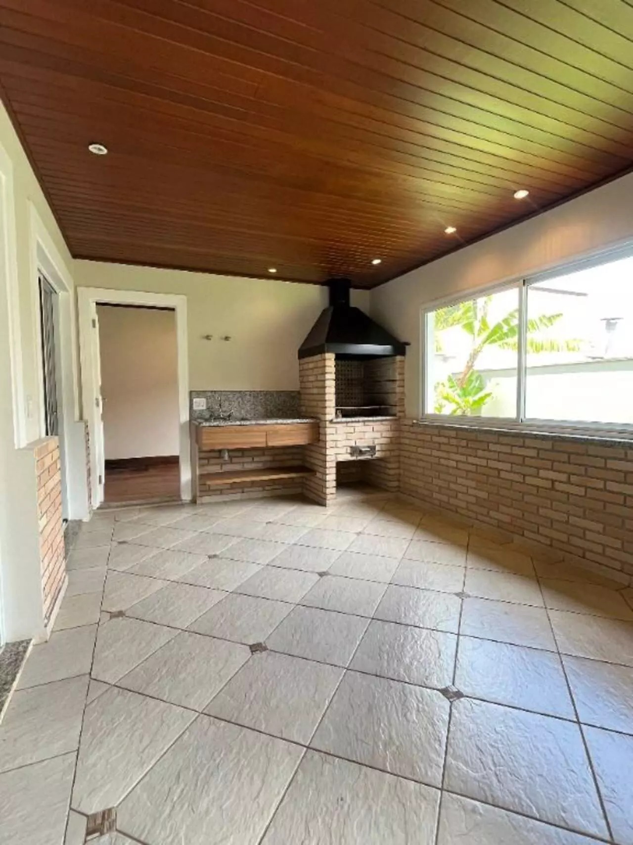 Casa de Condomínio para alugar com 4 quartos, 269m² - Foto 16