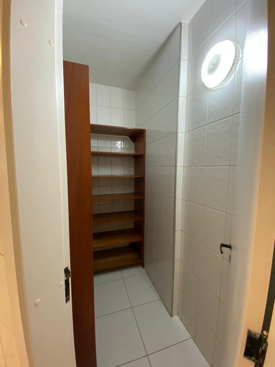 Apartamento para alugar com 3 quartos, 170m² - Foto 11