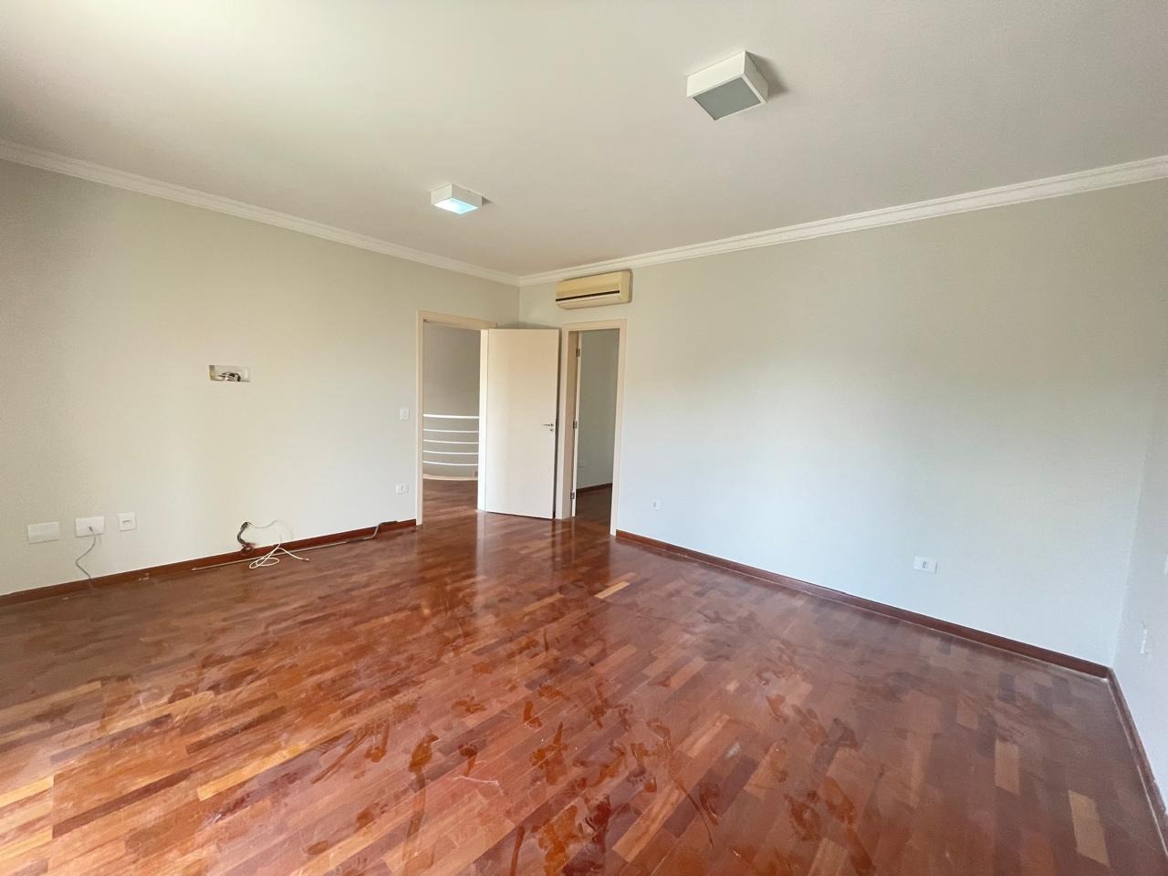 Casa de Condomínio para alugar com 4 quartos, 500m² - Foto 84