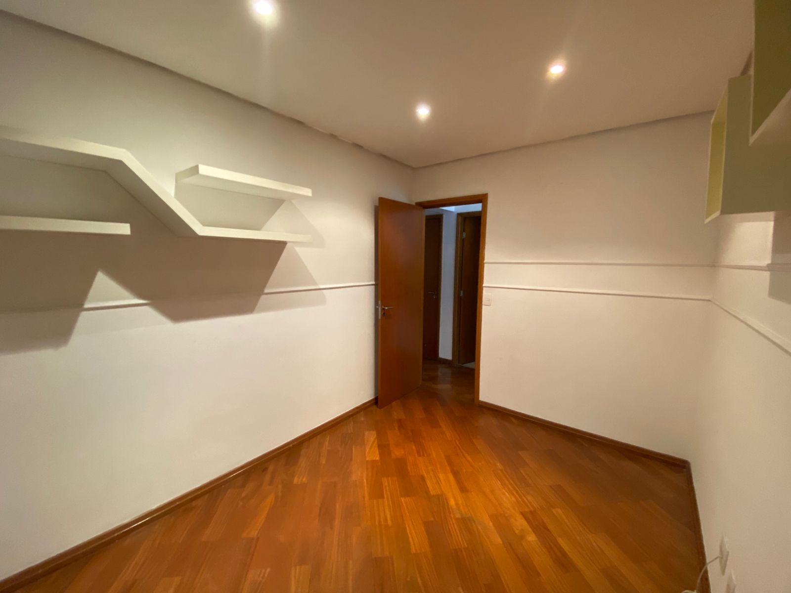 Apartamento à venda com 3 quartos, 80m² - Foto 9