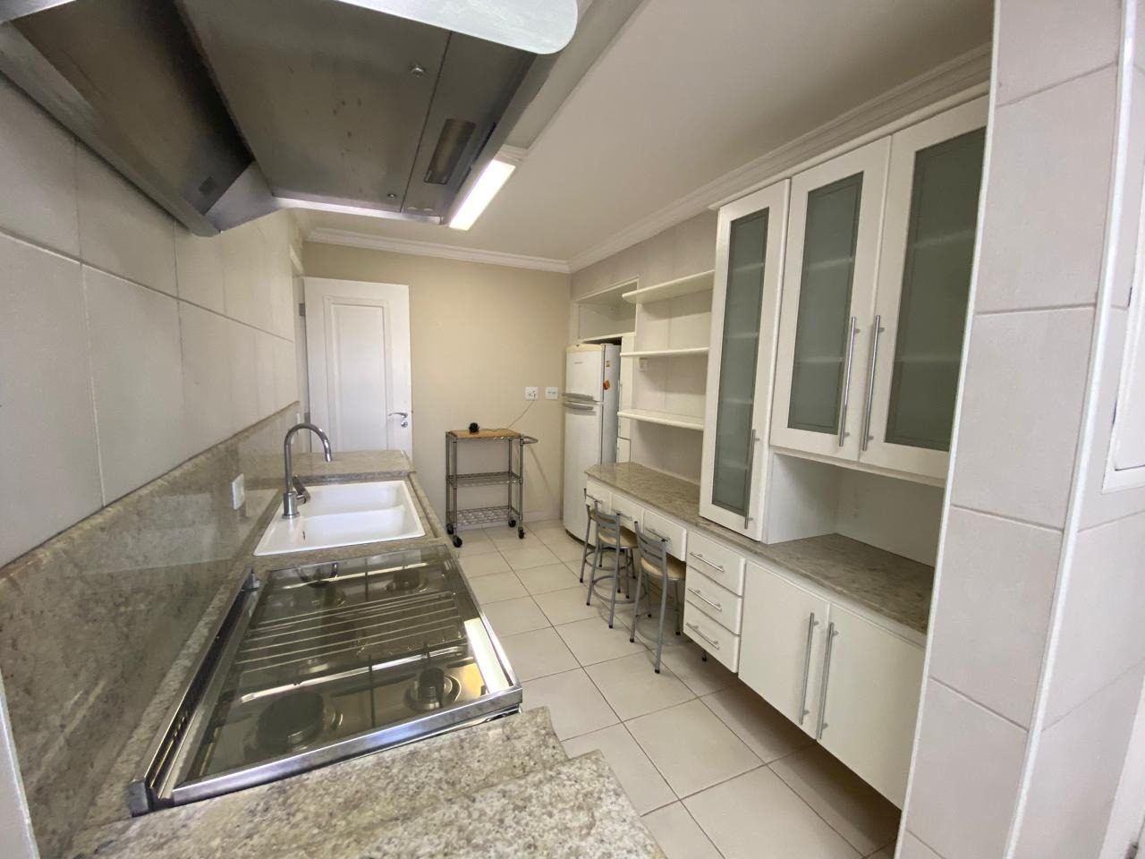 Apartamento para alugar com 3 quartos, 153m² - Foto 6