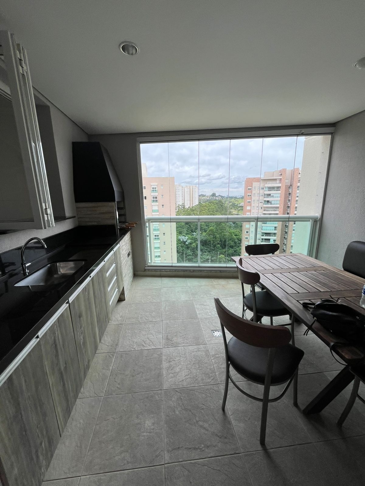 Apartamento para alugar com 2 quartos, 122m² - Foto 2