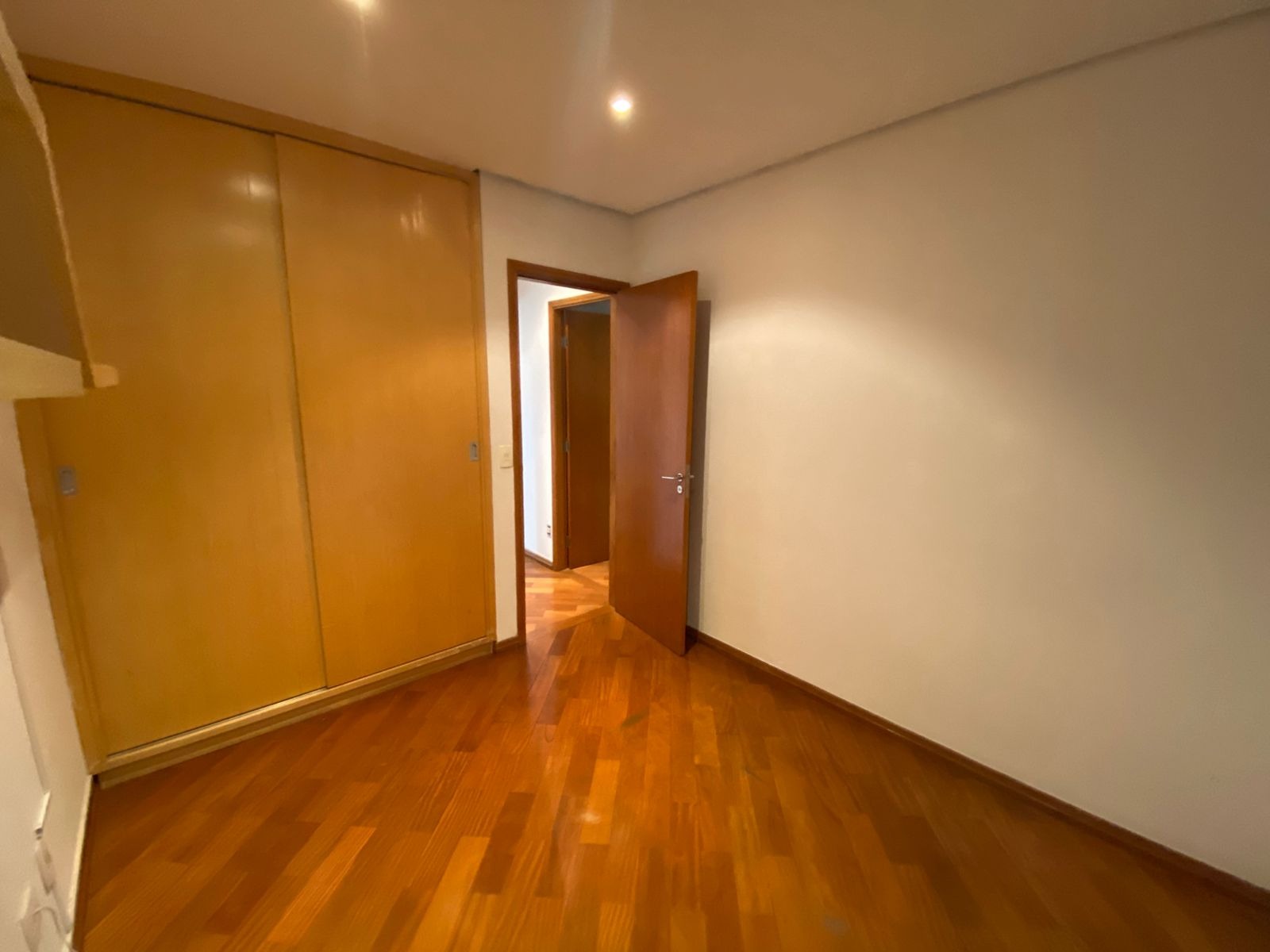 Apartamento à venda com 3 quartos, 80m² - Foto 15