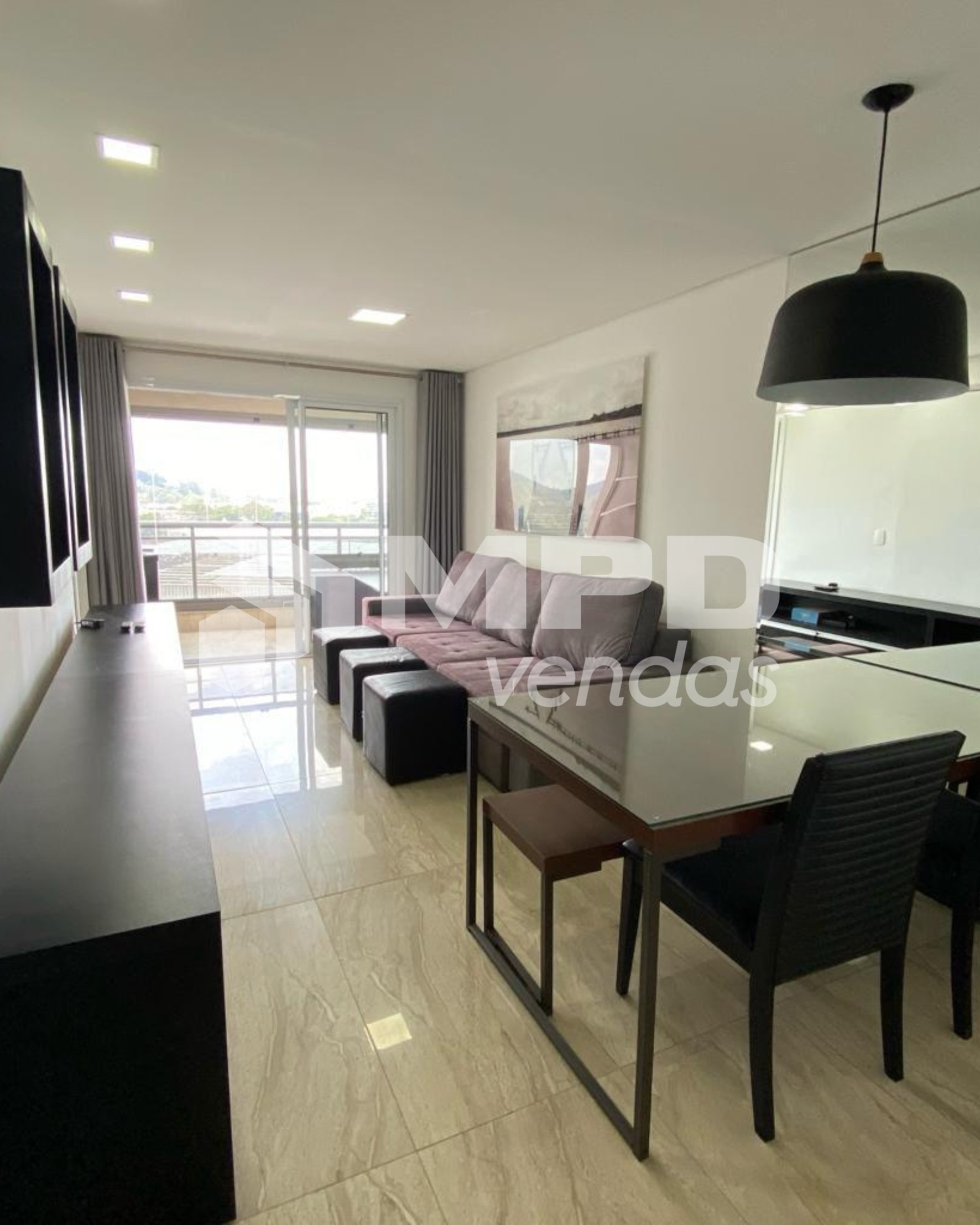 Apartamento à venda com 2 quartos, 78m² - Foto 1