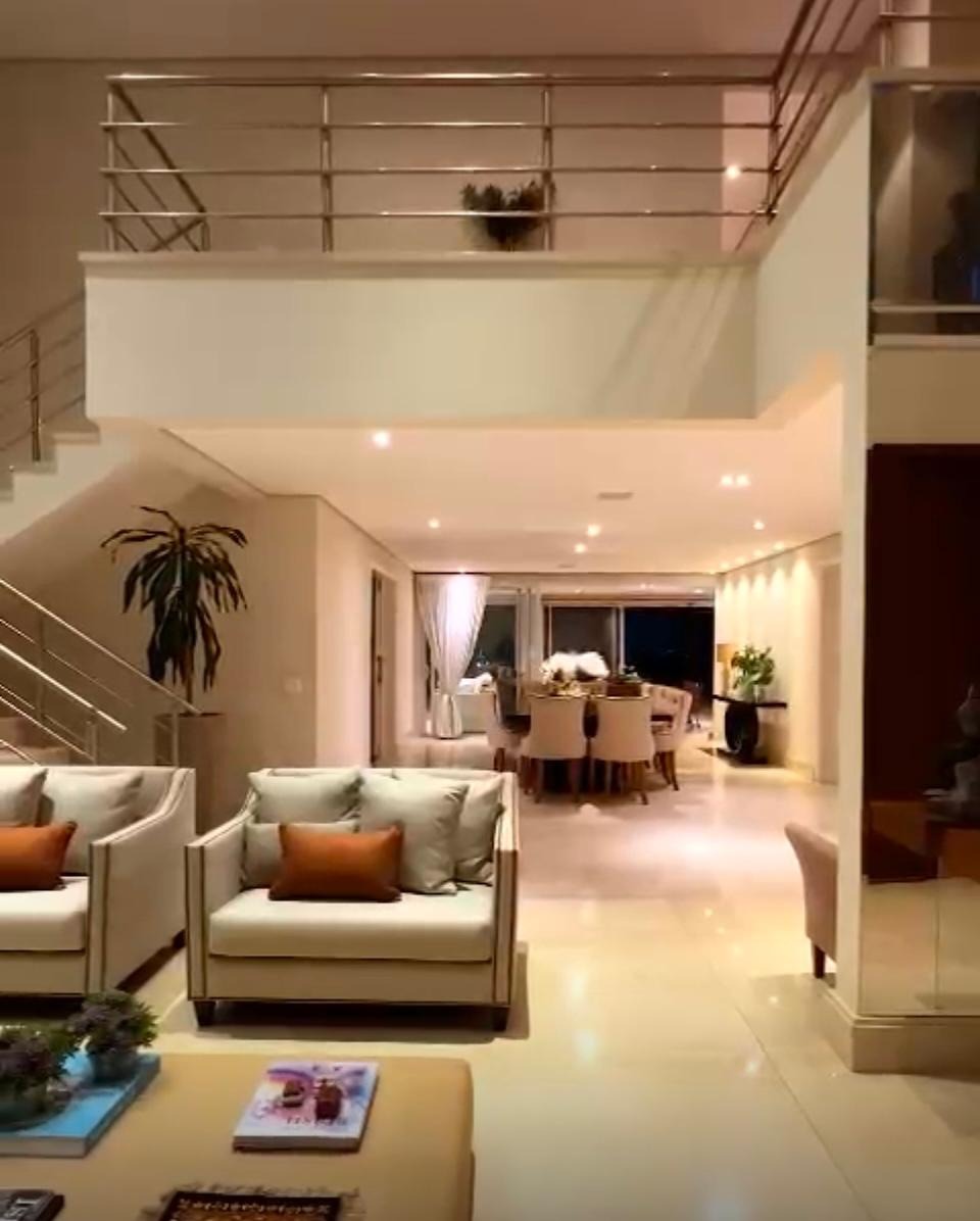 Casa de Condomínio à venda com 4 quartos, 800m² - Foto 1