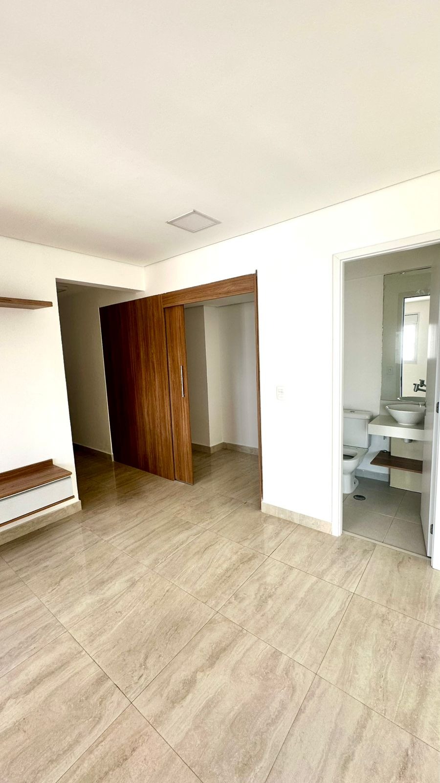 Apartamento para alugar com 2 quartos, 96m² - Foto 12