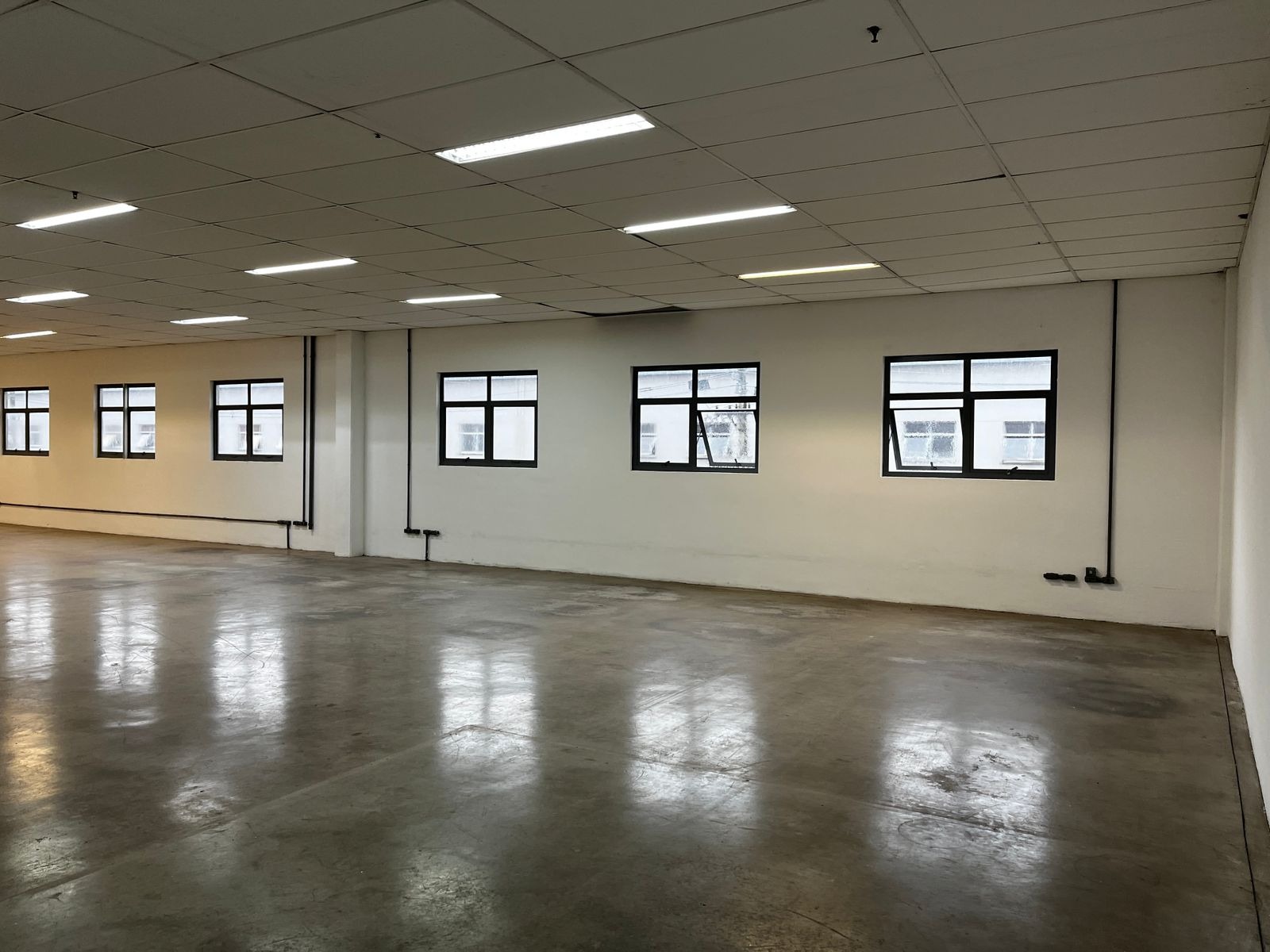 Depósito-Galpão-Armazém para alugar, 1298m² - Foto 13