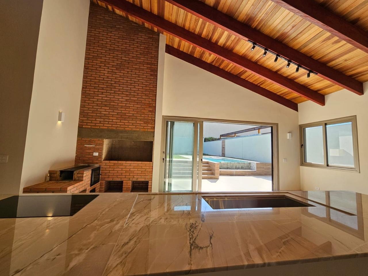 Casa de Condomínio à venda com 4 quartos, 363m² - Foto 10