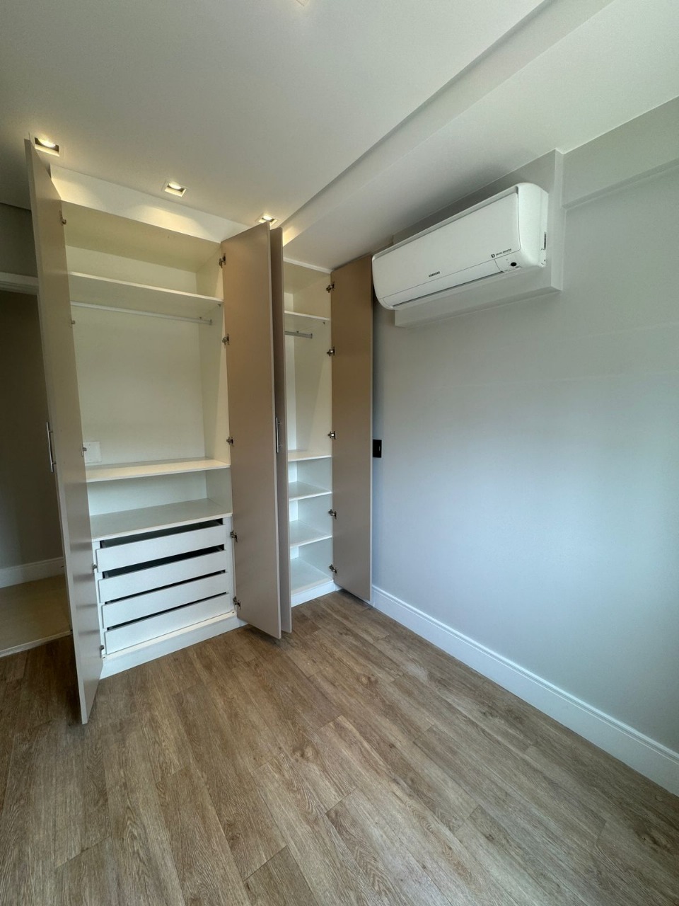 Apartamento à venda e aluguel com 2 quartos, 96m² - Foto 9