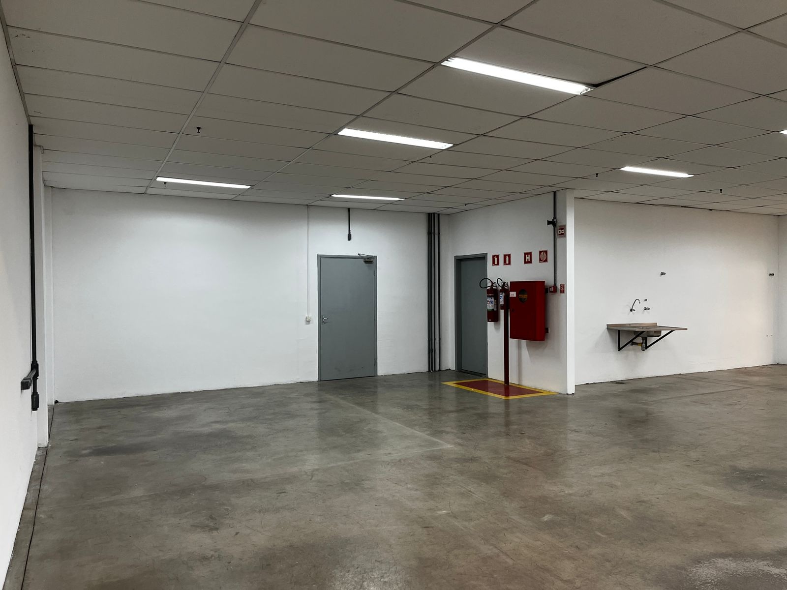 Depósito-Galpão-Armazém para alugar, 1298m² - Foto 15