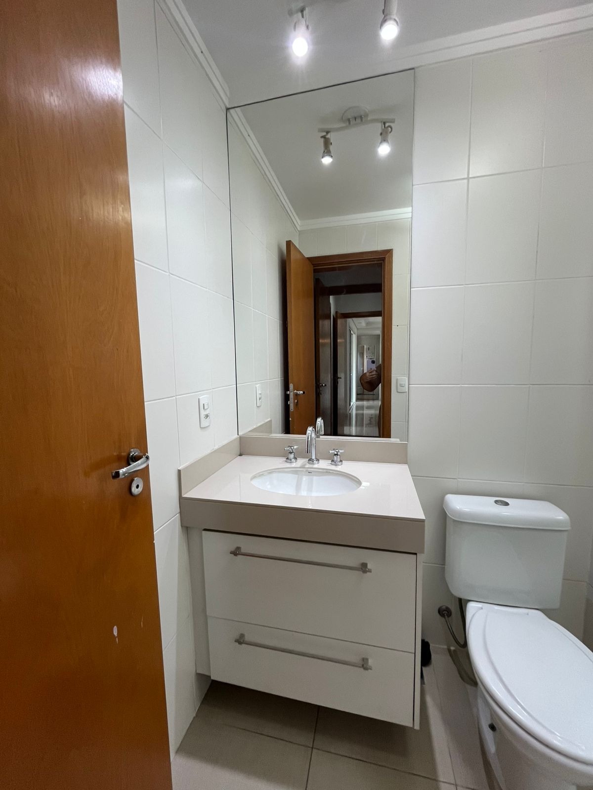 Apartamento para alugar com 2 quartos, 122m² - Foto 23