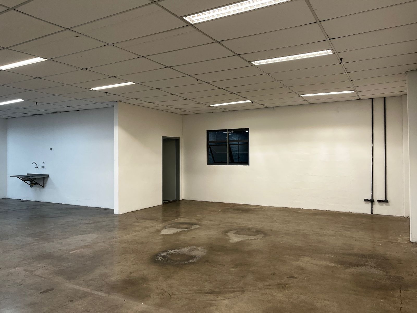 Depósito-Galpão-Armazém para alugar, 1298m² - Foto 20