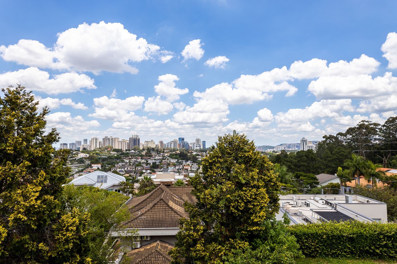 Casa de Condomínio para alugar com 4 quartos, 1200m² - Foto 8