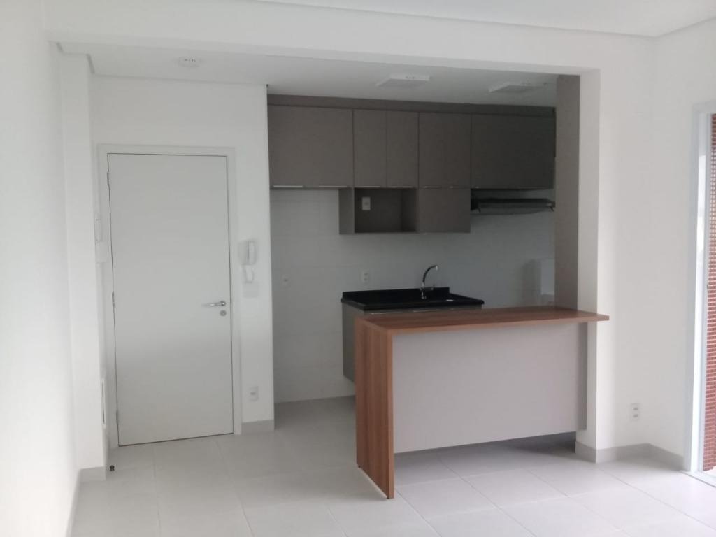 Apartamento para alugar com 1 quarto, 55m² - Foto 4