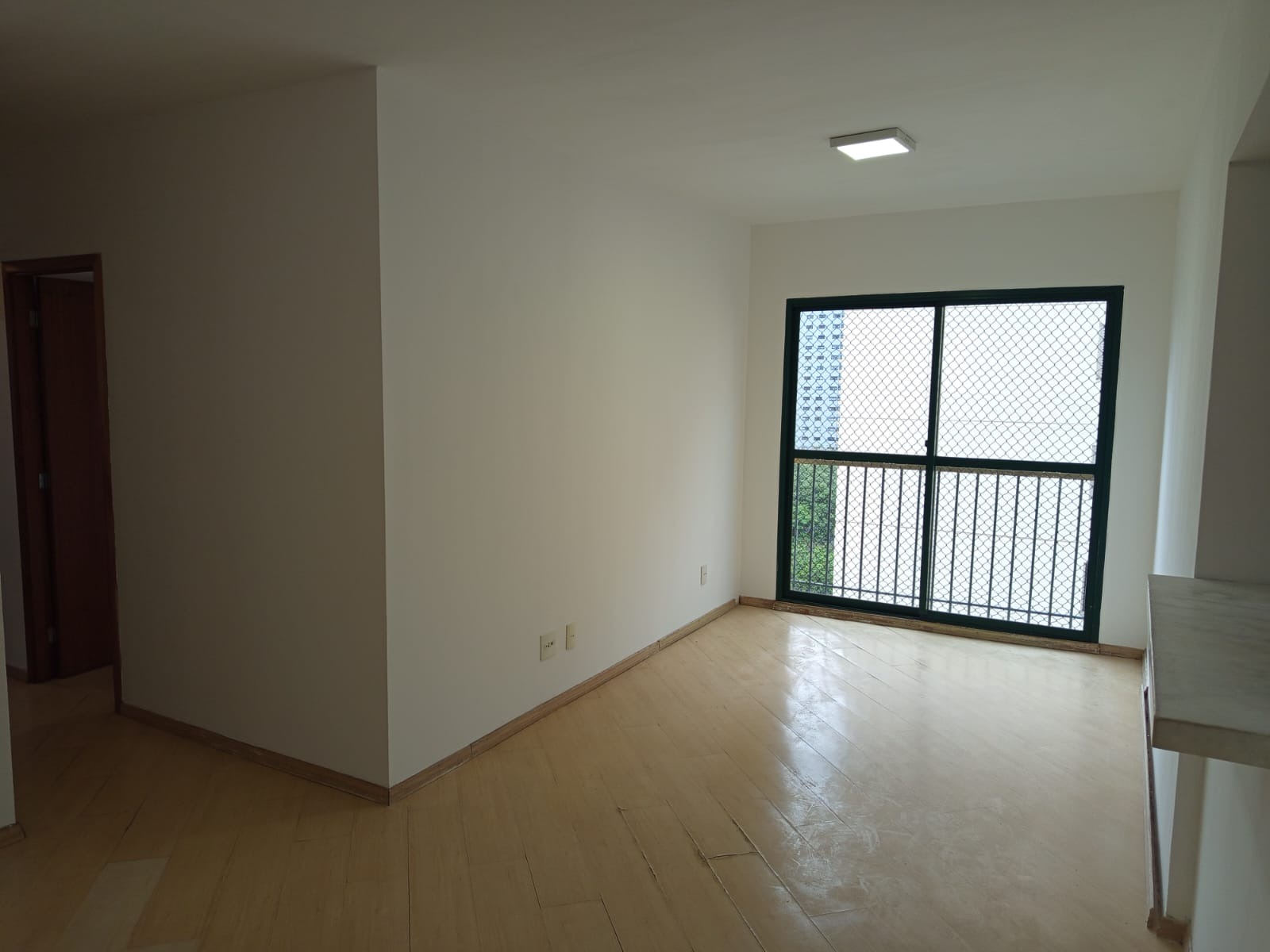 Apartamento para alugar com 3 quartos, 79m² - Foto 2