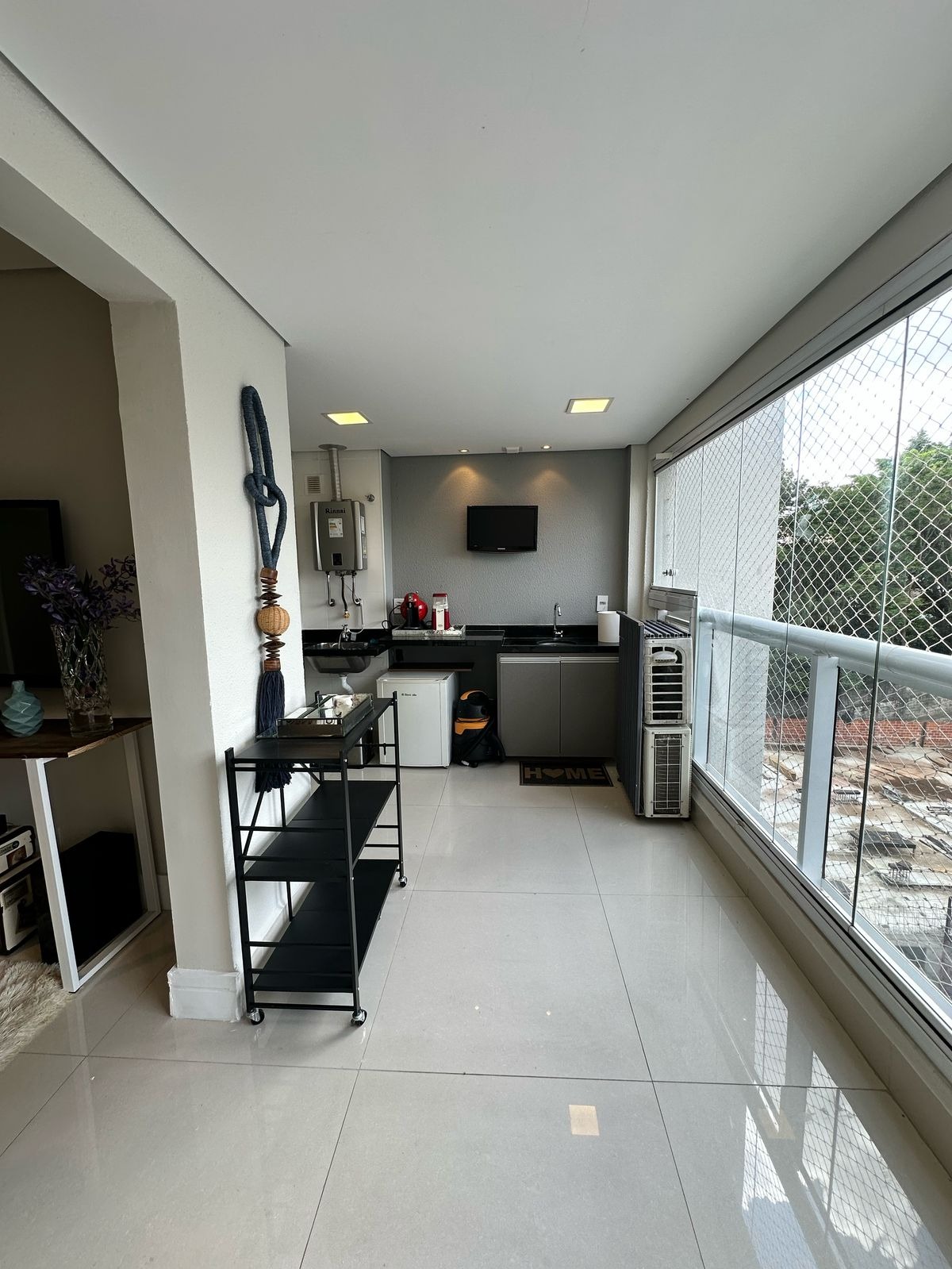 Apartamento para alugar com 2 quartos, 67m² - Foto 13