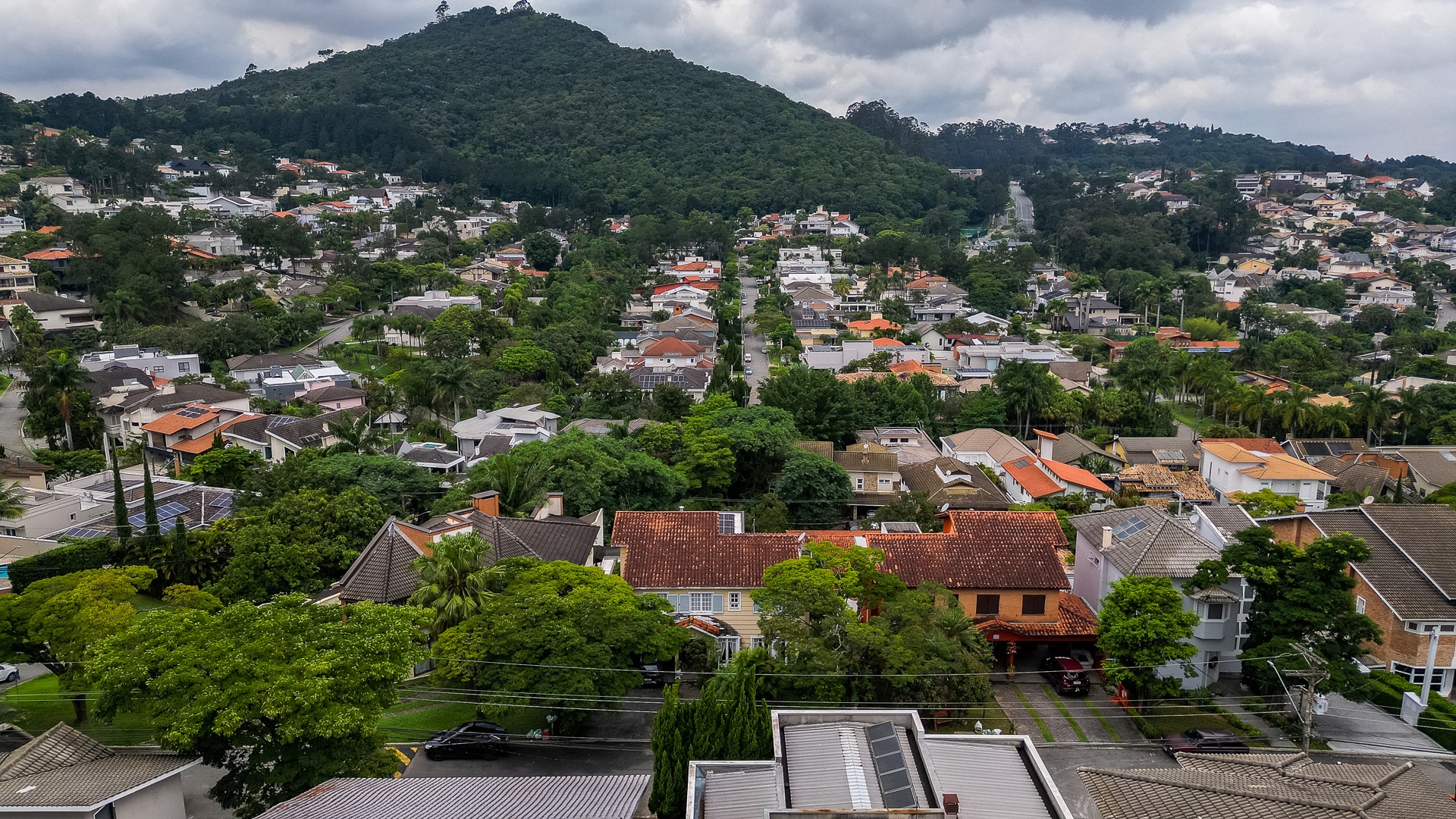 Casa de Condomínio para alugar com 5 quartos, 361m² - Foto 44