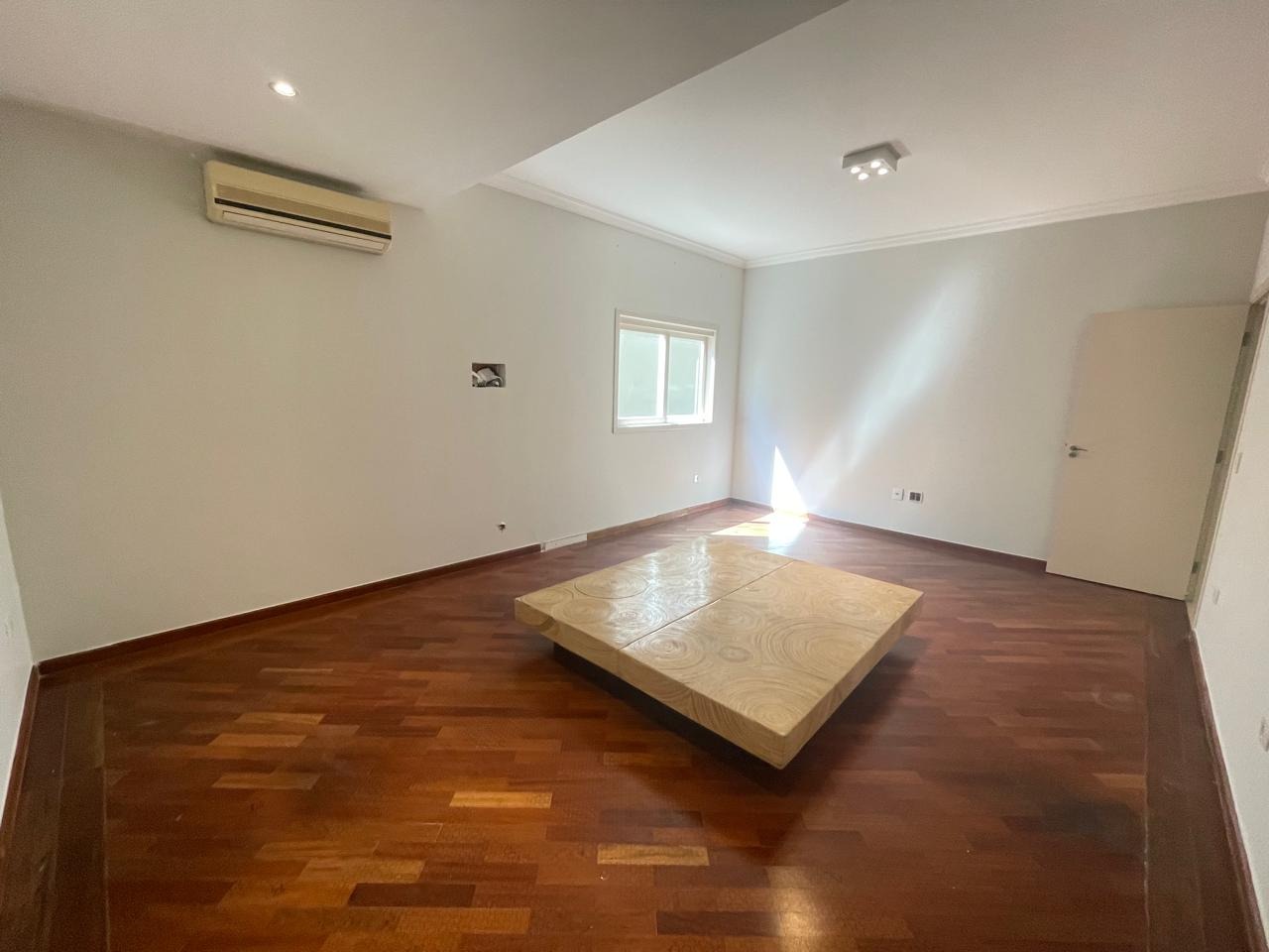 Casa de Condomínio para alugar com 4 quartos, 500m² - Foto 23