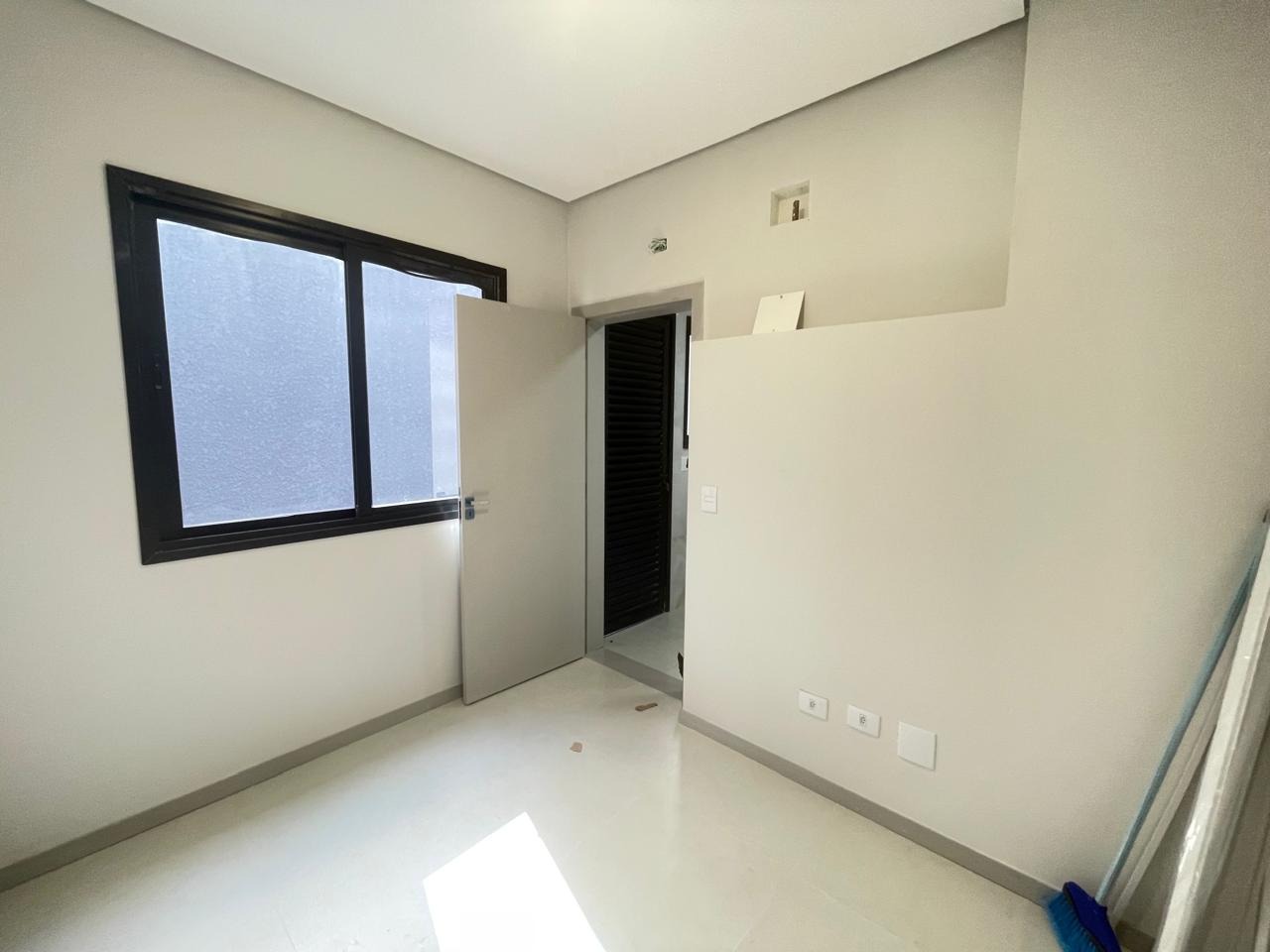 Casa de Condomínio à venda com 4 quartos, 350m² - Foto 13