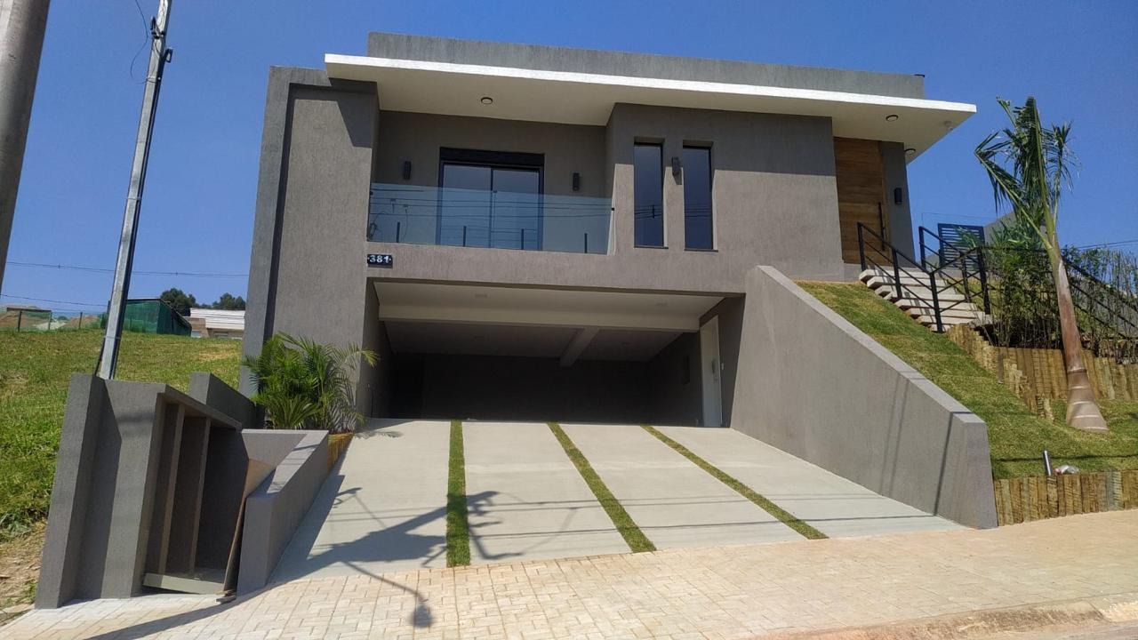 Casa de Condomínio à venda com 3 quartos, 240m² - Foto 1